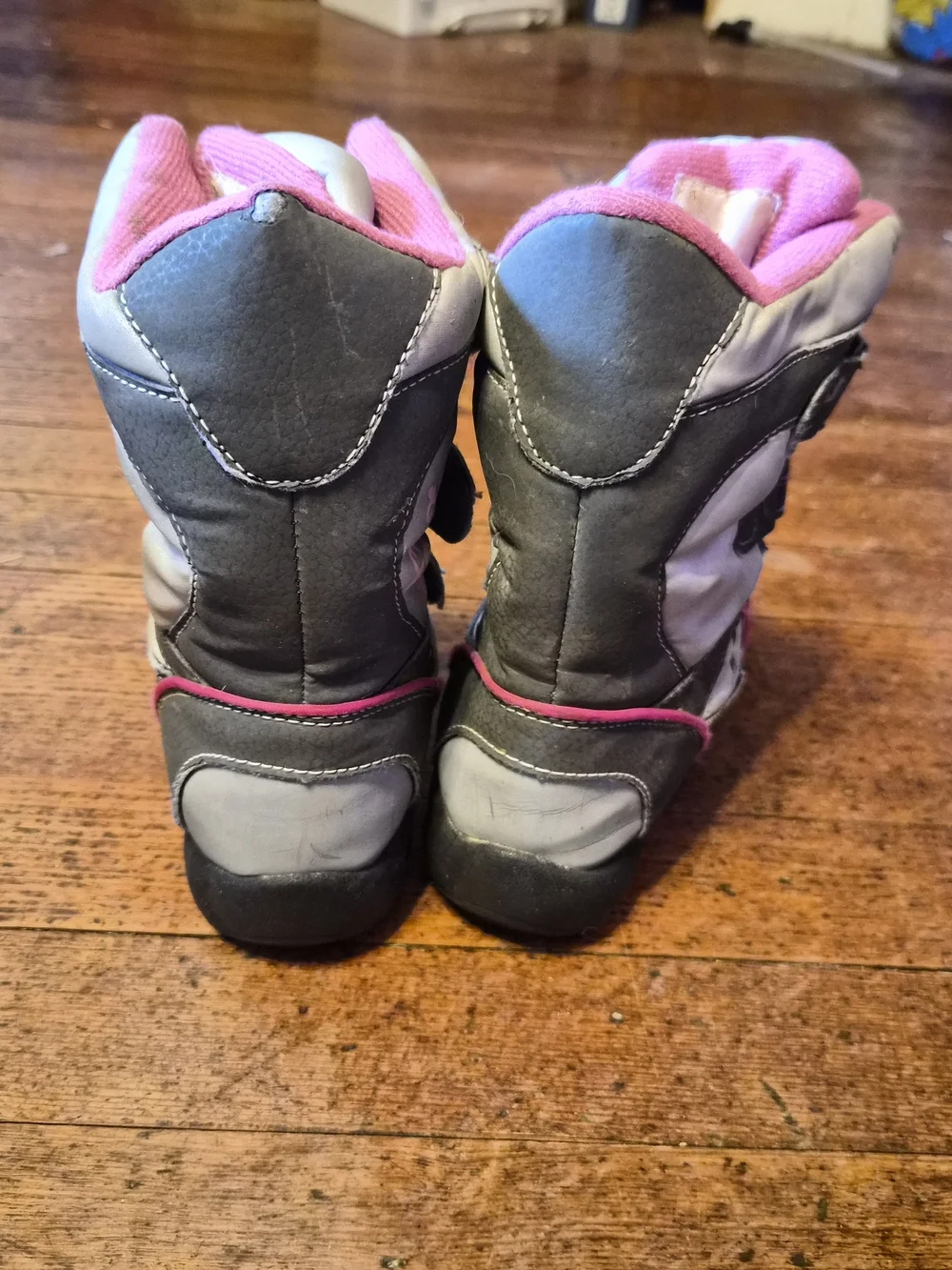 3M Totes Weatherproof Kids Snow Boots Gray Pink Velcro Thinsulate Size 13